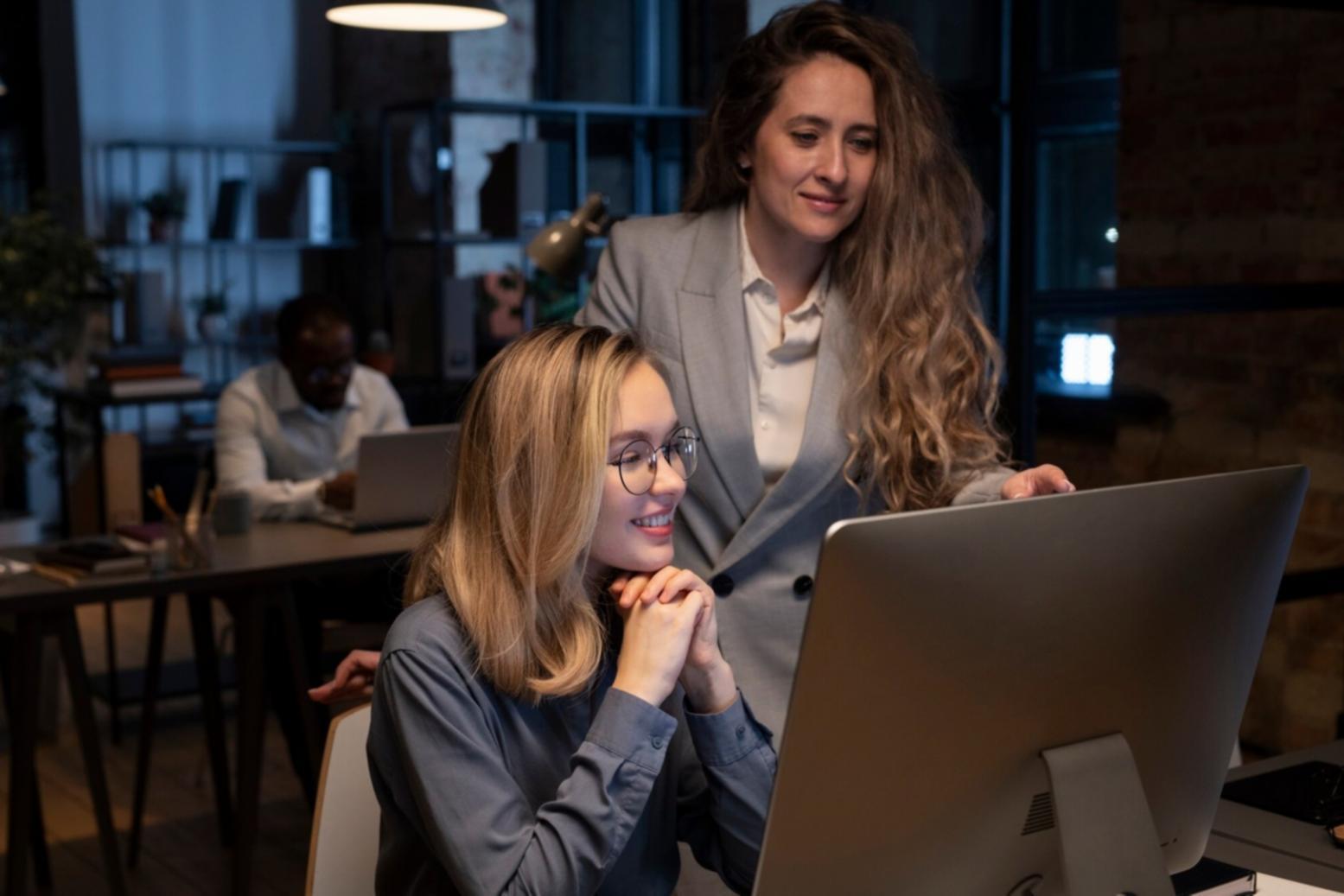Équipe evokameria en session de travail stratégique